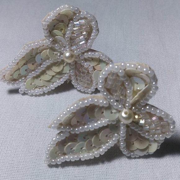 Sequin Bow wrapped in Pearls CLIP Earrings - Picture 1 of 4